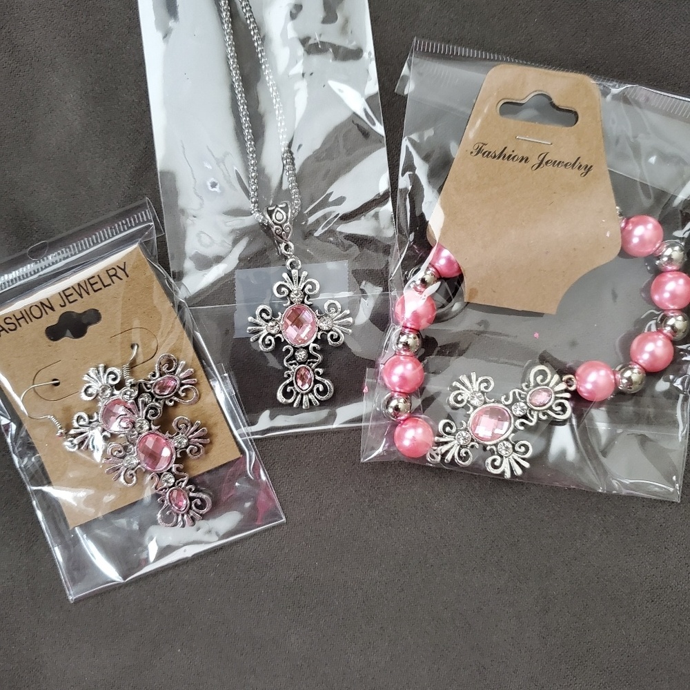 3 piece cross jewelry set ( pink/silver)